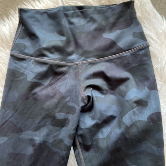 Glyder Smoke Camo Sultry High Rise Legging Size Small - Picture 4 of 15